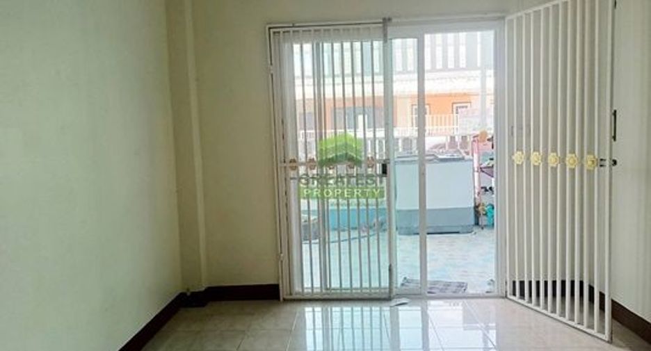 For sale 2 bedrooms townhouse in Lat Lum Kaeo, Pathum Thani