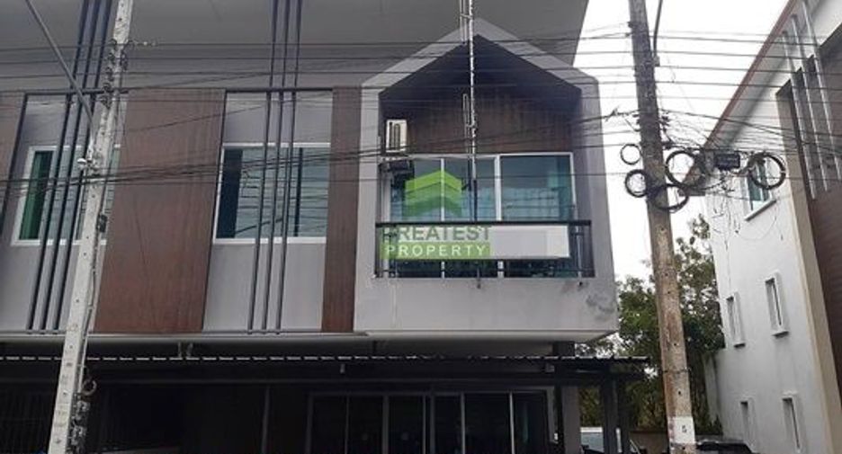 À vendre 3 chambres maison de ville à Hat Yai, Songkhla