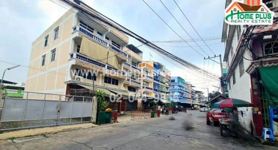 For sale retail Space in Bang Na, Bangkok