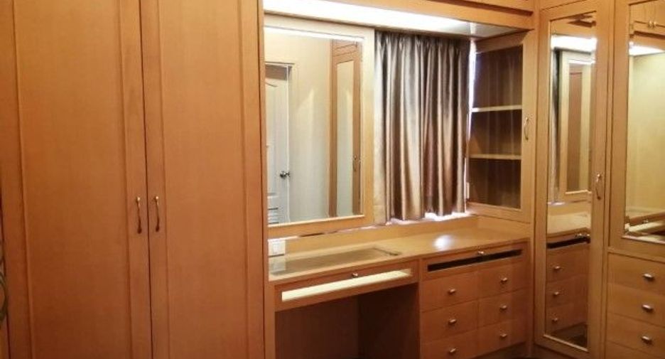 For rent 3 bedrooms house in Bang Kapi, Bangkok