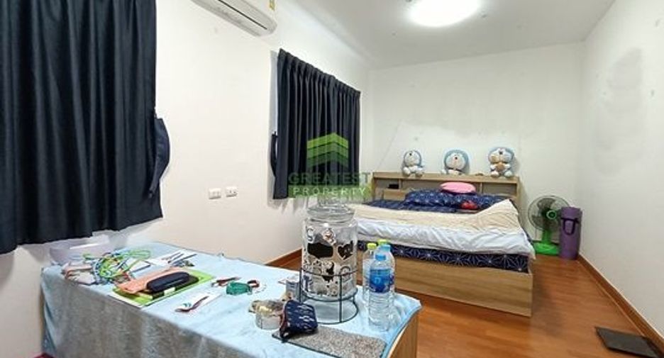 For sale 4 bedrooms townhouse in Phra Samut Chedi, Samut Prakan