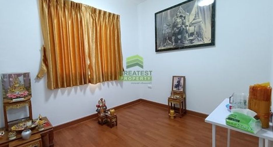 For sale 4 bedrooms townhouse in Phra Samut Chedi, Samut Prakan