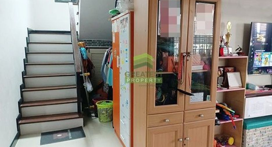 For sale 3 bedrooms townhouse in Nong Chok, Bangkok