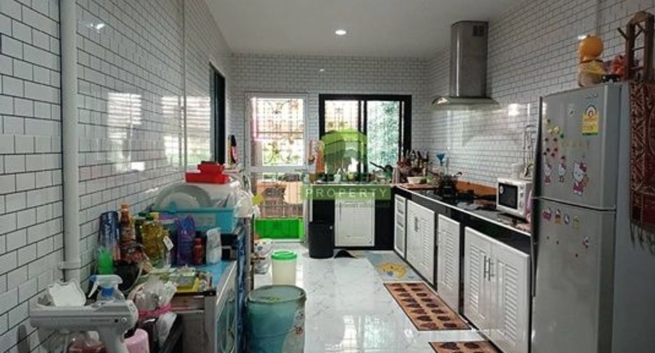 For sale 3 bedrooms townhouse in Nong Chok, Bangkok