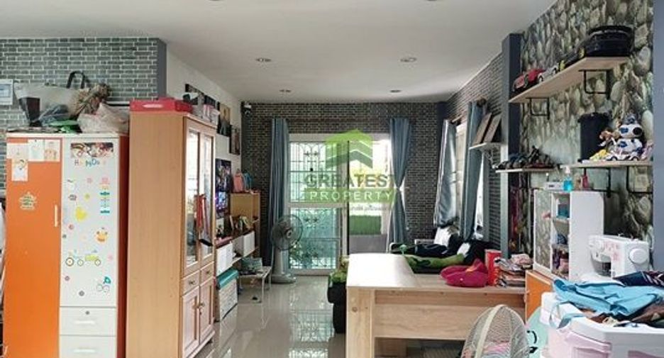 For sale 3 bedrooms townhouse in Nong Chok, Bangkok
