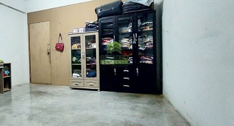 Gewerbefläche zum Kauf mit 3 Zimmer in Khlong Luang, Pathum Thani