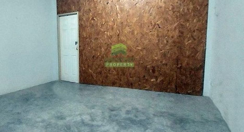 Gewerbefläche zum Kauf mit 3 Zimmer in Khlong Luang, Pathum Thani