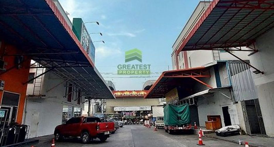 Gewerbefläche zum Kauf mit 3 Zimmer in Khlong Luang, Pathum Thani