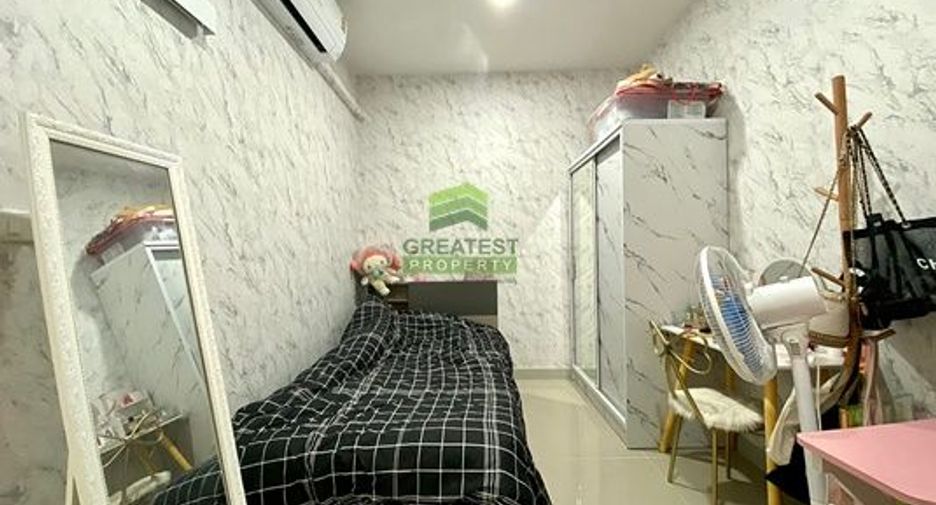 For sale 2 bedrooms townhouse in Krathum Baen, Samut Sakhon