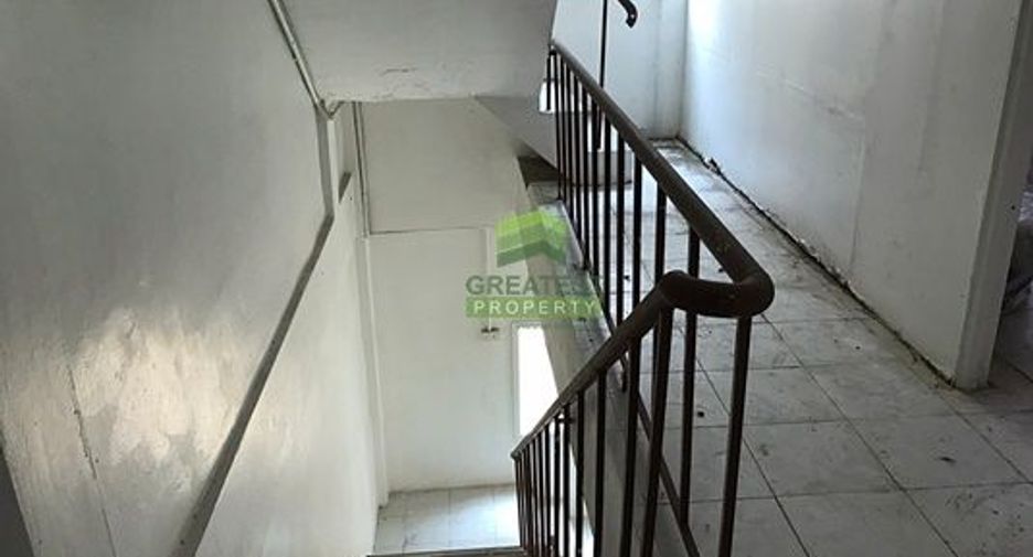 For sale 11 bedrooms retail Space in Min Buri, Bangkok