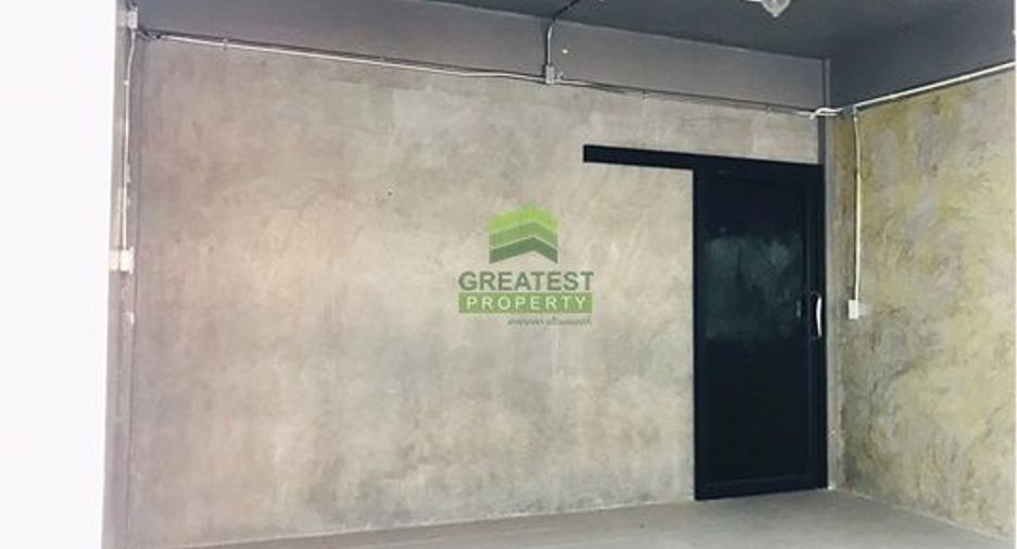 For sale 11 bedrooms retail Space in Min Buri, Bangkok