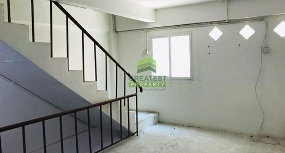 For sale 11 bedrooms retail Space in Min Buri, Bangkok
