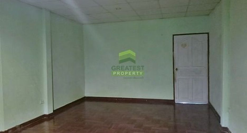 À vendre 2 chambres maison de ville à Mueang Nonthaburi, Nonthaburi