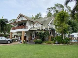 For sale 4 ベッドルーム house in Bang Lamung, Chonburi
