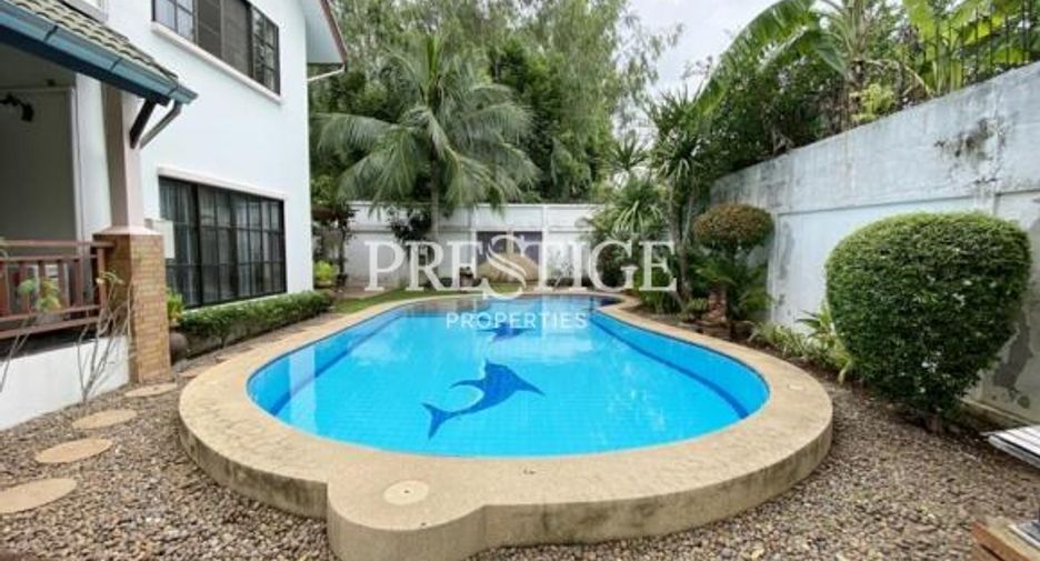 For sale 4 bedrooms house in East Pattaya, Pattaya