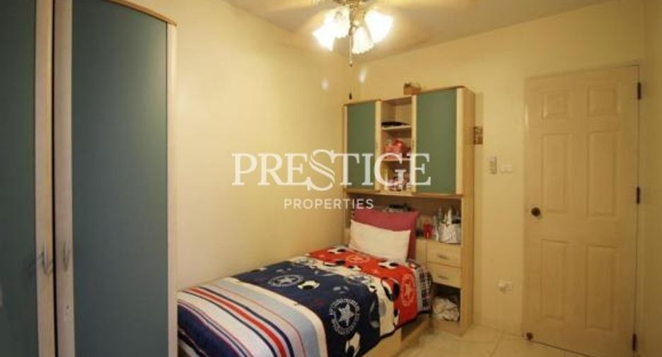 For sale 4 bedrooms house in East Pattaya, Pattaya