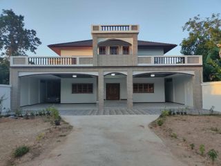 For sale 8 bed house in Thalang, Phuket