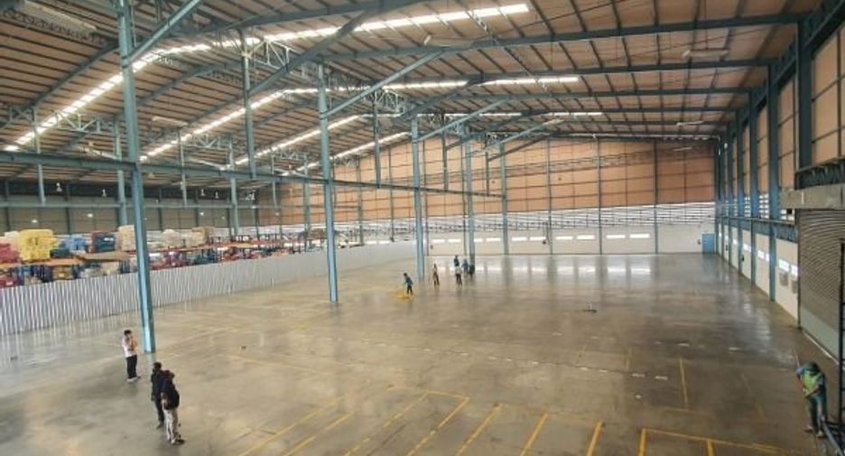 For rent retail Space in Bang Sao Thong, Samut Prakan