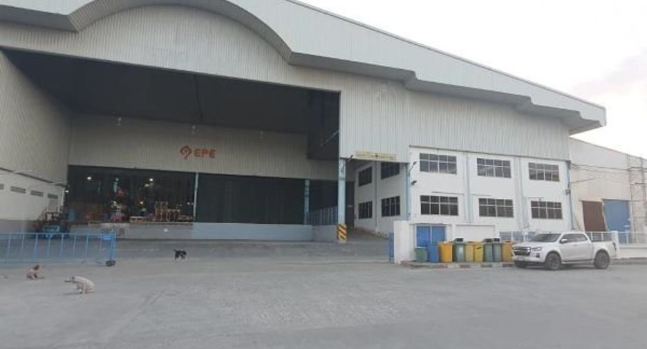 For rent retail Space in Bang Sao Thong, Samut Prakan