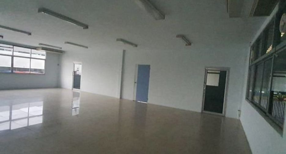 For rent retail Space in Bang Sao Thong, Samut Prakan