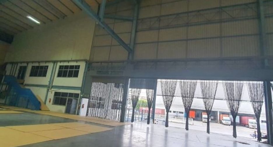 For rent retail Space in Bang Sao Thong, Samut Prakan