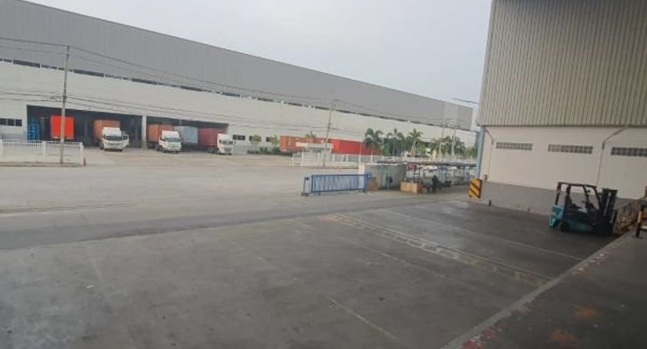 For rent retail Space in Bang Sao Thong, Samut Prakan