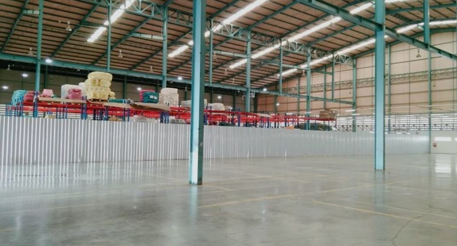 For rent retail Space in Bang Sao Thong, Samut Prakan