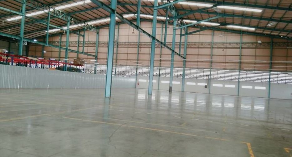 For rent retail Space in Bang Sao Thong, Samut Prakan