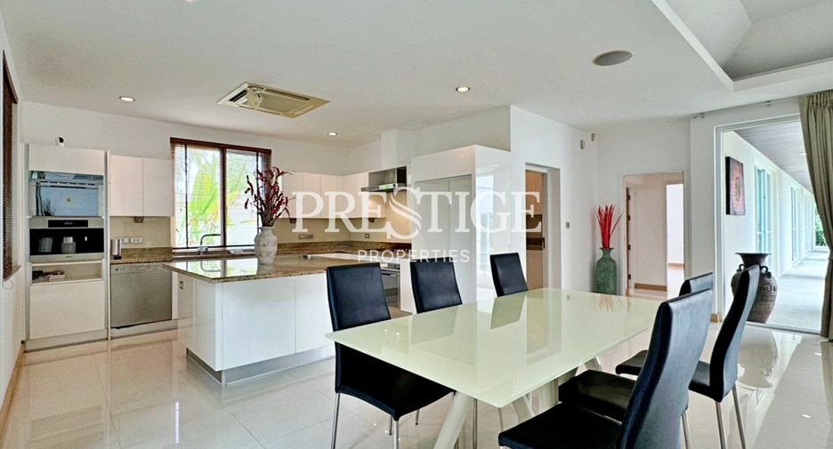 For rent and for sale 4 bedrooms house in Bang Lamung, Chonburi
