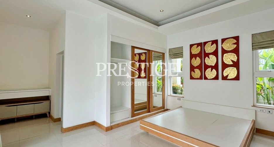 For rent and for sale 4 bedrooms house in Bang Lamung, Chonburi