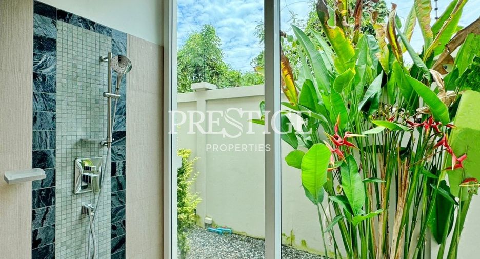 For rent and for sale 4 bedrooms house in Bang Lamung, Chonburi