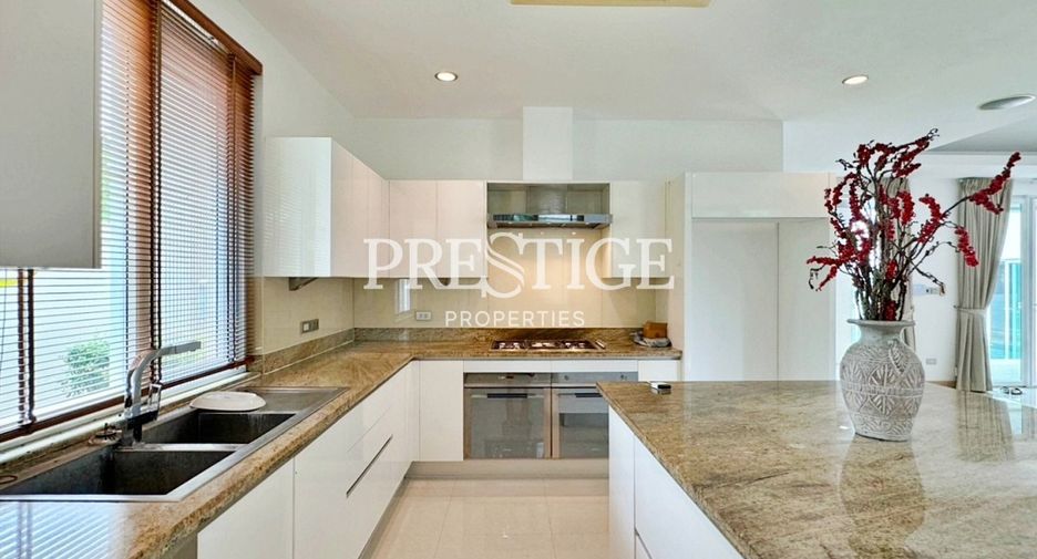 For rent and for sale 4 bedrooms house in Bang Lamung, Chonburi