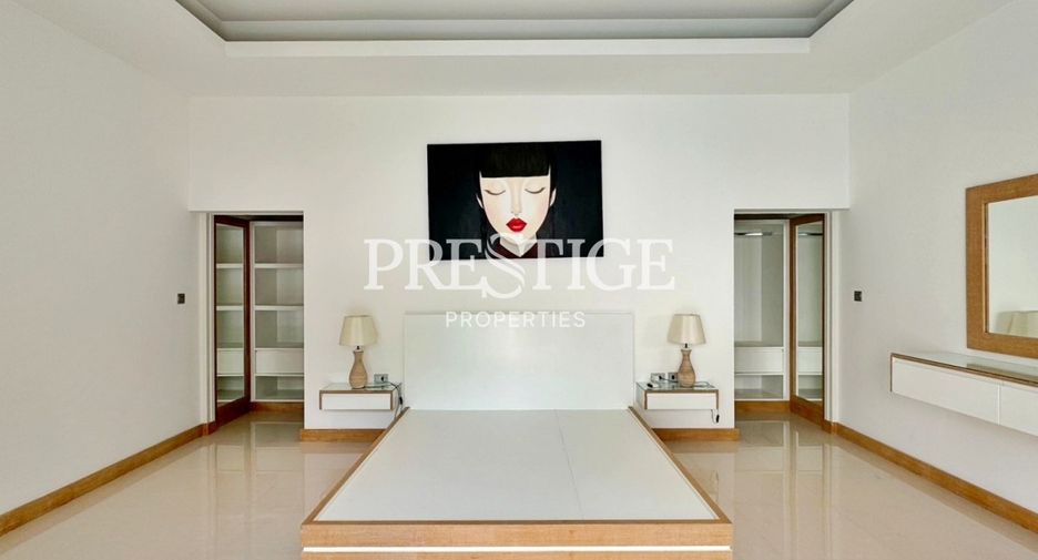 For rent and for sale 4 bedrooms house in Bang Lamung, Chonburi