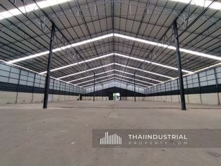 For rent warehouse in Phanat Nikhom, Chonburi