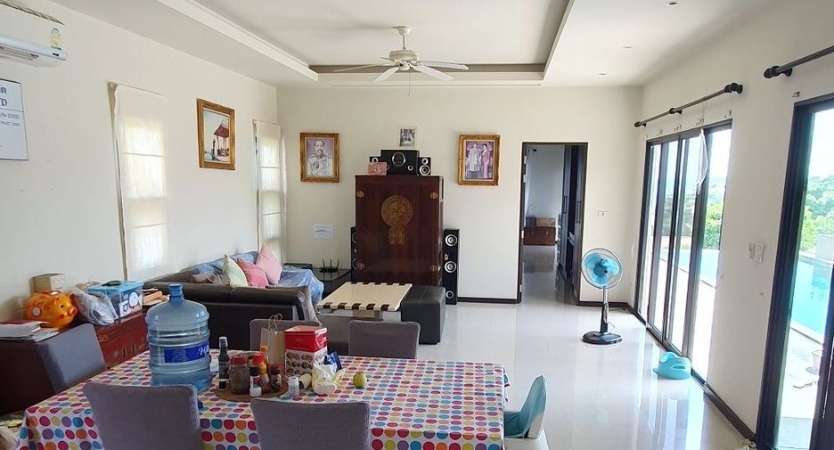 For sale 5 Beds villa in Mueang Phuket, Phuket