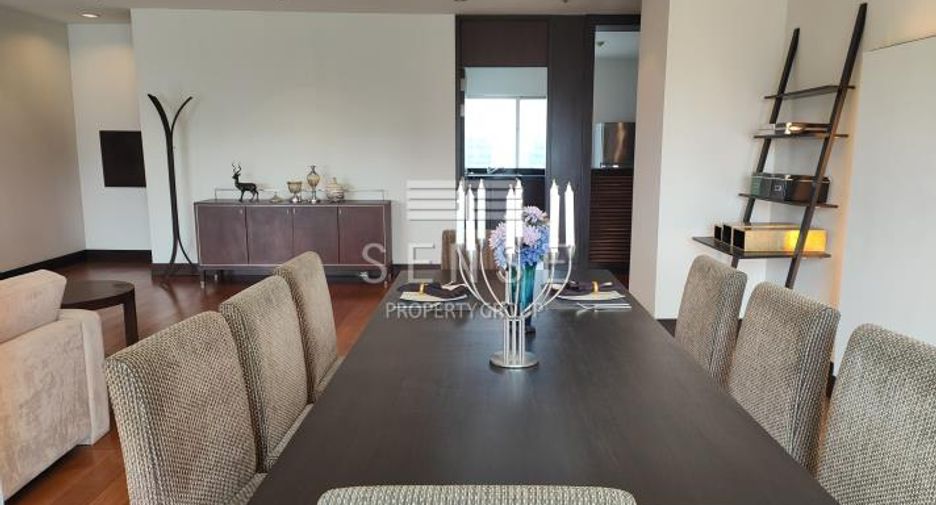 For rent 4 bedrooms condo in Pathum Wan, Bangkok