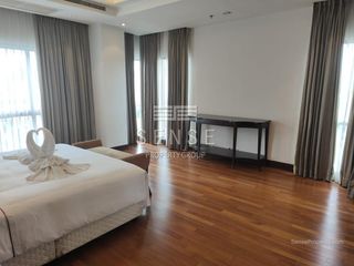 For rent 4 bedrooms condo in Pathum Wan, Bangkok