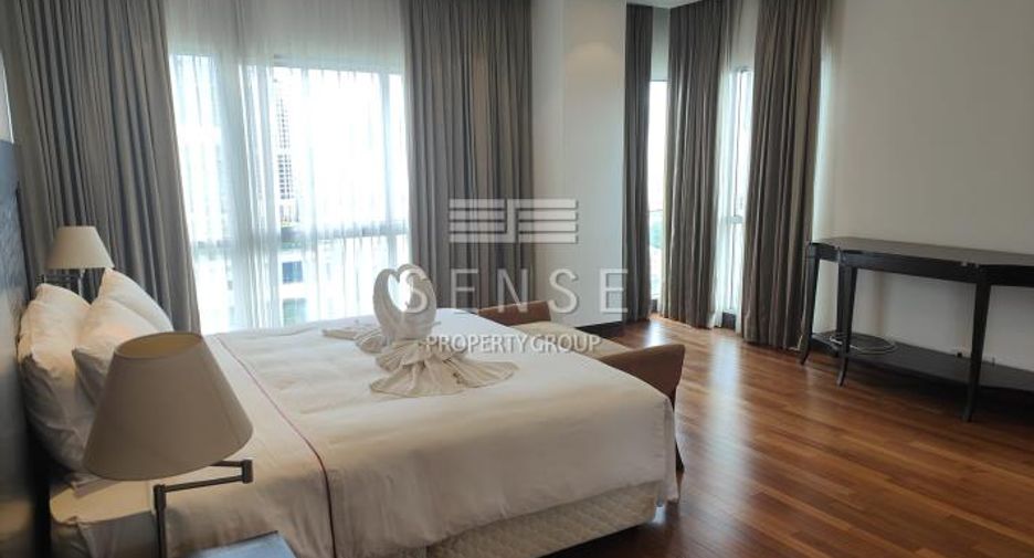 For rent 4 bedrooms condo in Pathum Wan, Bangkok