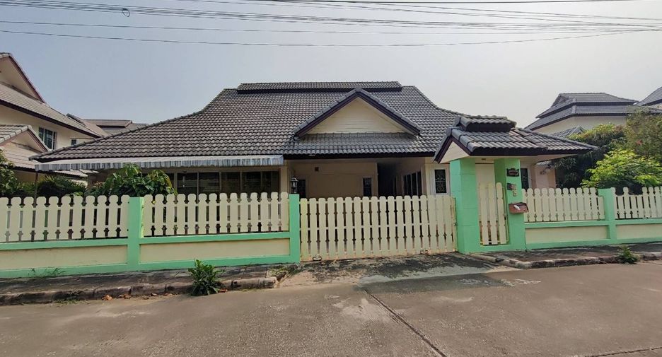 For sale 5 Beds house in Mueang Chiang Mai, Chiang Mai