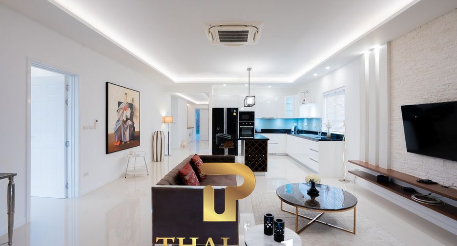 For sale 3 bed apartment in Hua Hin, Prachuap Khiri Khan