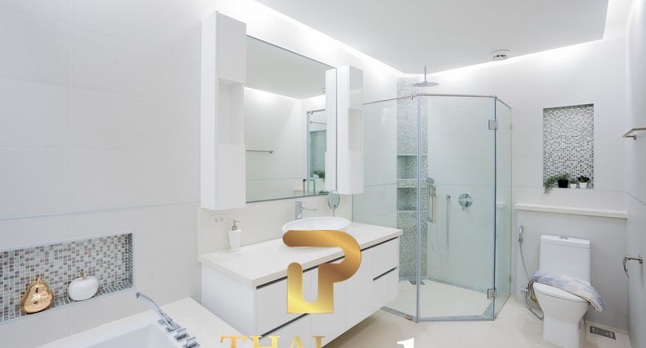 For sale 3 bed apartment in Hua Hin, Prachuap Khiri Khan