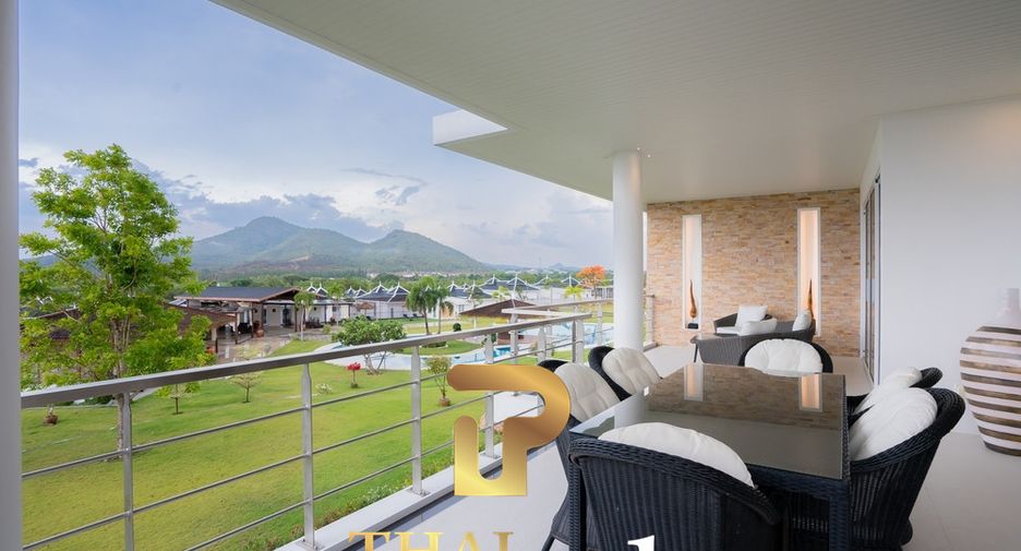 For sale 3 bed apartment in Hua Hin, Prachuap Khiri Khan