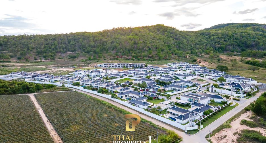 For sale 3 bed apartment in Hua Hin, Prachuap Khiri Khan