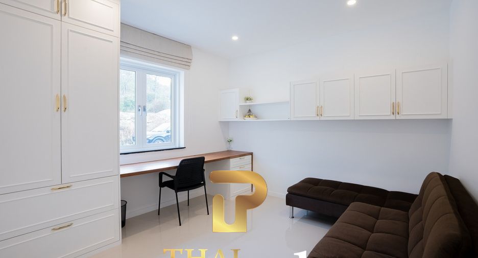 For sale 3 bed apartment in Hua Hin, Prachuap Khiri Khan