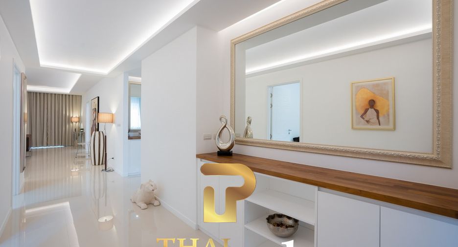 For sale 3 bed apartment in Hua Hin, Prachuap Khiri Khan