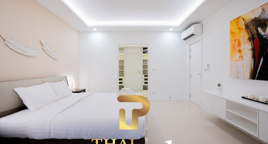 For sale 3 bed apartment in Hua Hin, Prachuap Khiri Khan