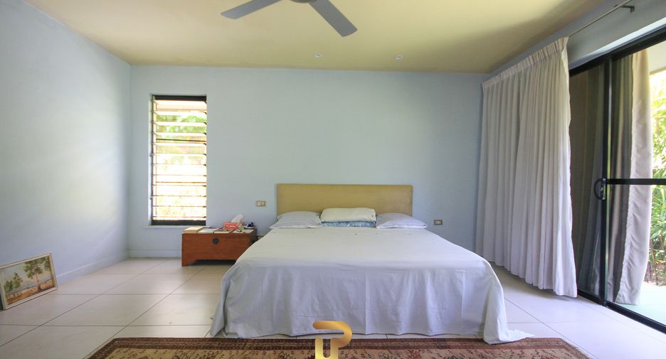 For sale 7 bedrooms villa in Cha Am, Phetchaburi