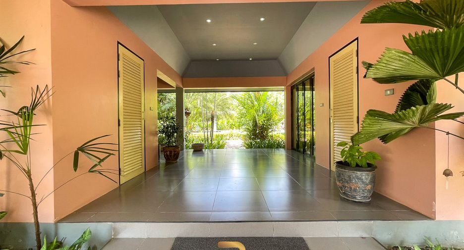 For sale 7 bedrooms villa in Cha Am, Phetchaburi