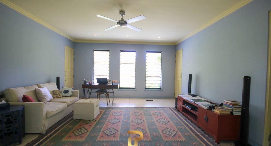 For sale 7 bedrooms villa in Cha Am, Phetchaburi