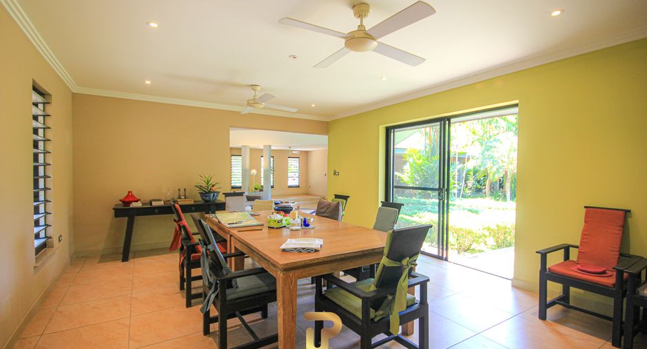For sale 7 bedrooms villa in Cha Am, Phetchaburi